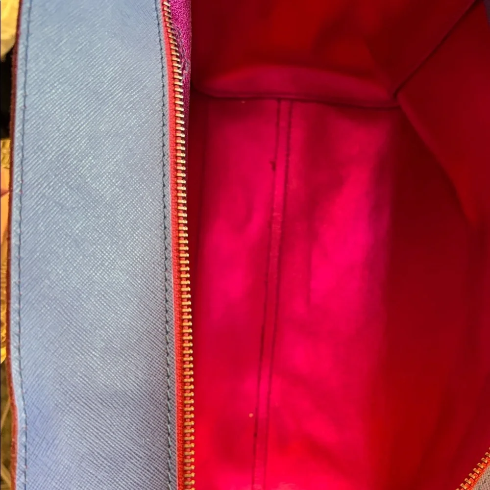 Innue Genuine Italian leather cornflower blue Stylish top zip Handbag.